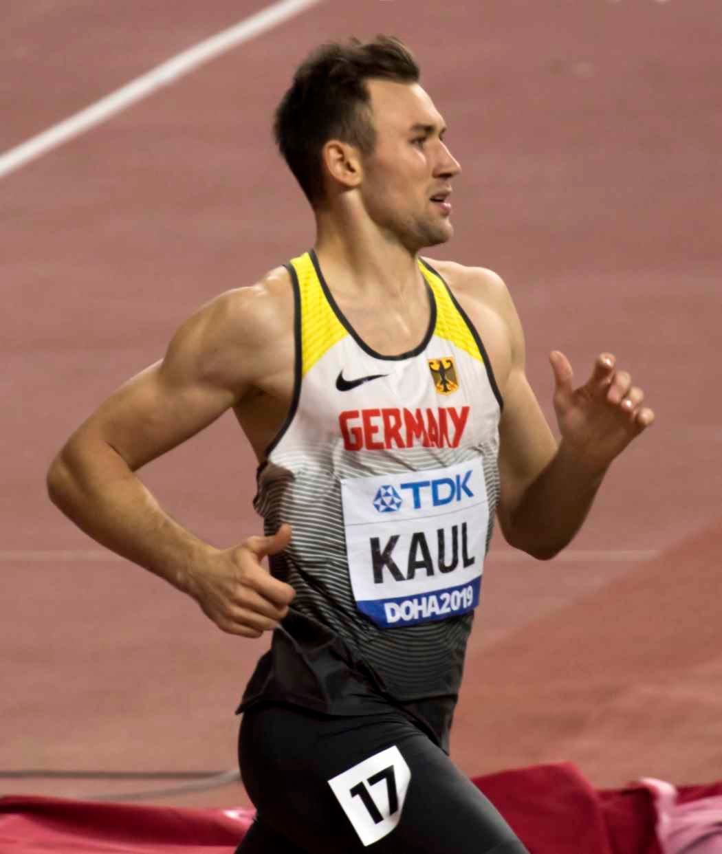Niklas Kaul running the 1500m, the final event of the decathlon, at the 2019 World Championships in Doha