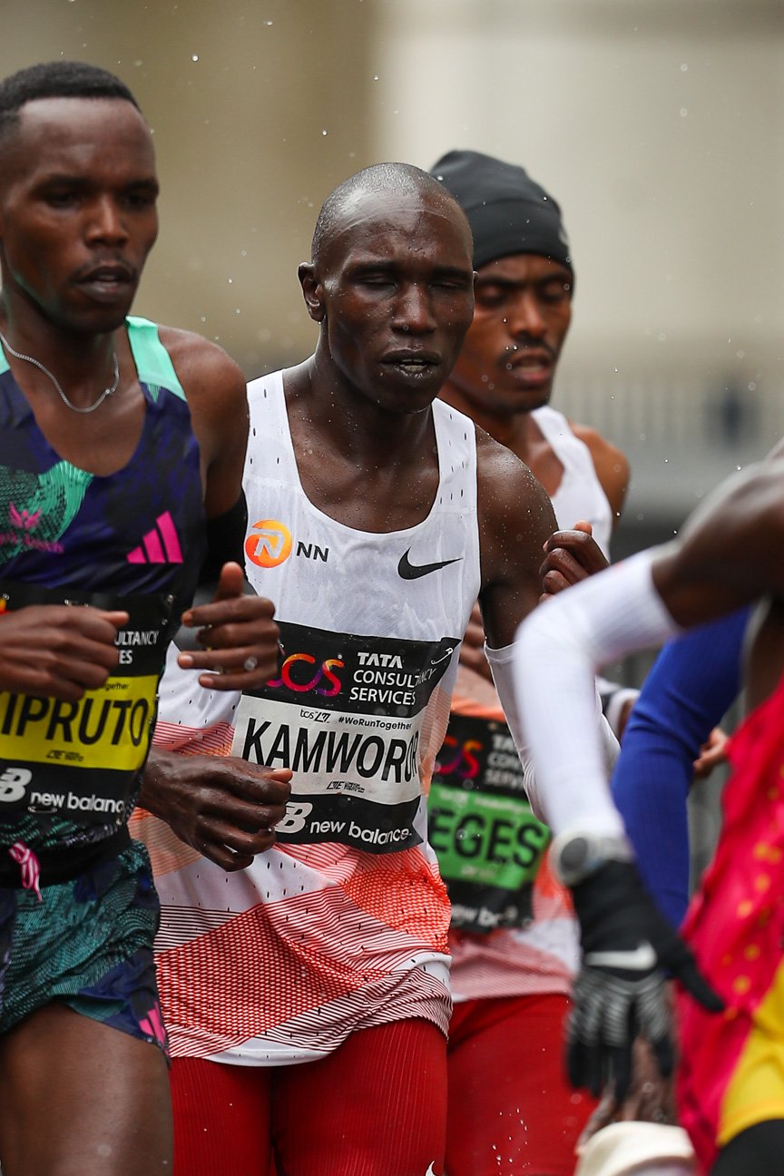Geoffrey Kamworor racing the 2023 London Marathon in NN Running Team kit