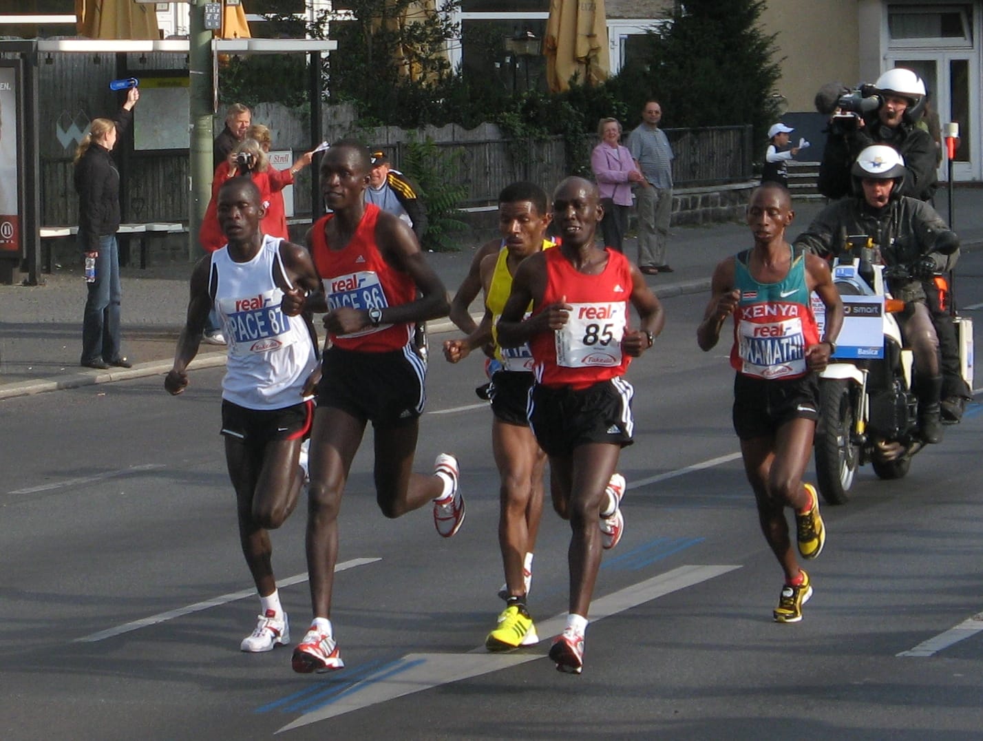 Haile Gebrselassie racing the 2008 Berlin Marathon