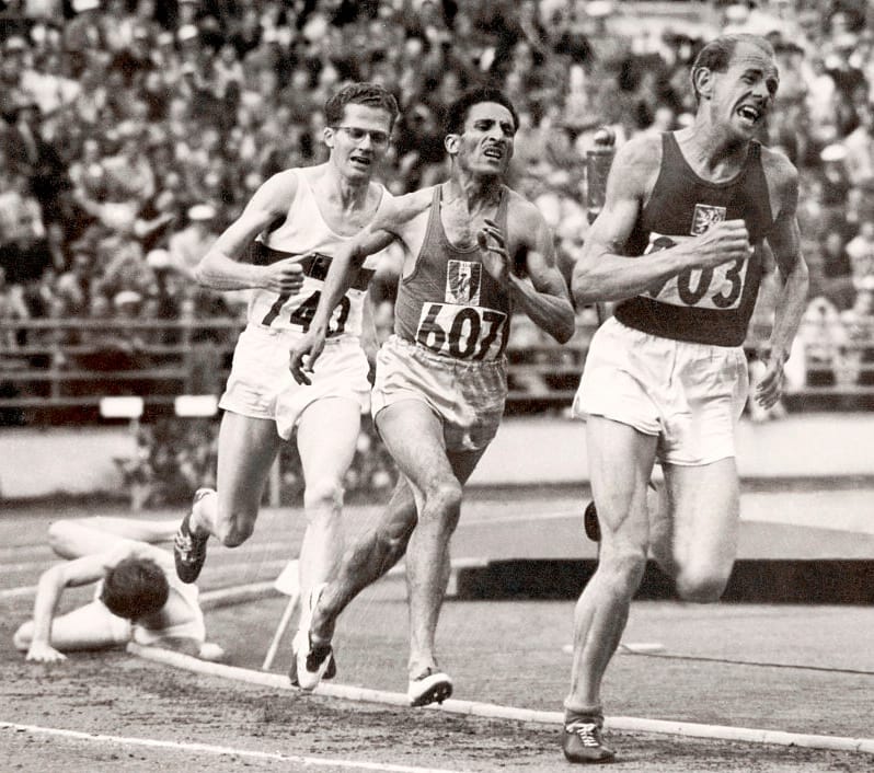 Herbert Schade, Alain Mimoun and Emil Zátopek racing at the Helsinki 1952 Olympics