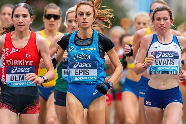 Athletes racing at the Gdynia 2020 World Half Marathon Championships