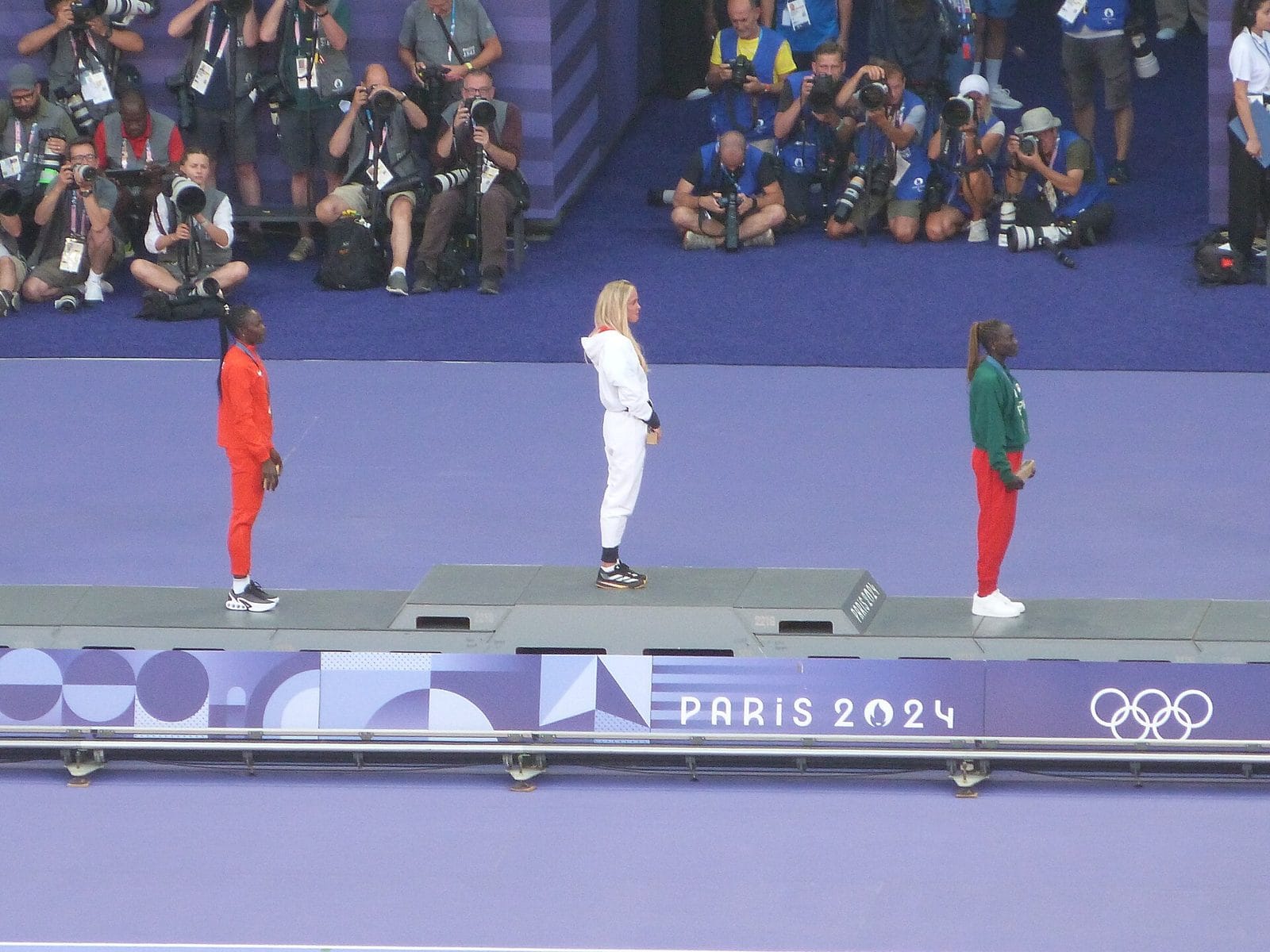 Keely Hodgkinson of Great Britain on the top step of the 800m podium at the Paris 2024 Olympics