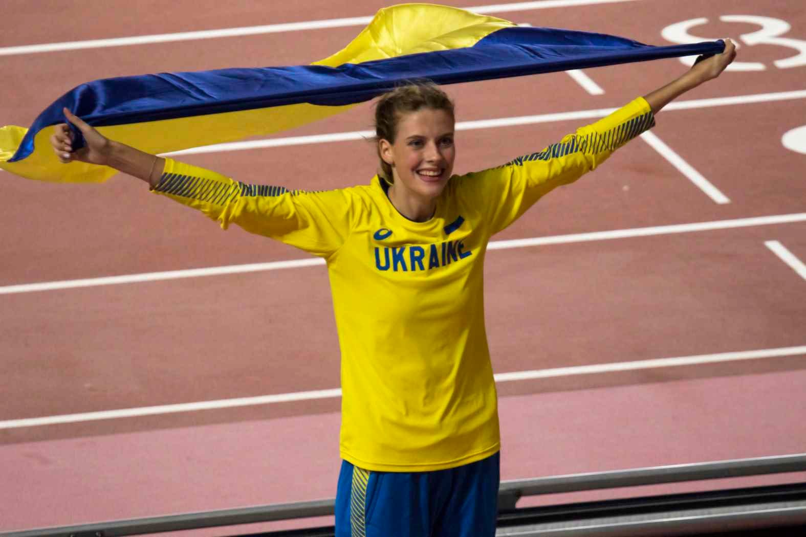 Yaroslava Mahuchikh clearing the bar in the Doha 2019 high jump final