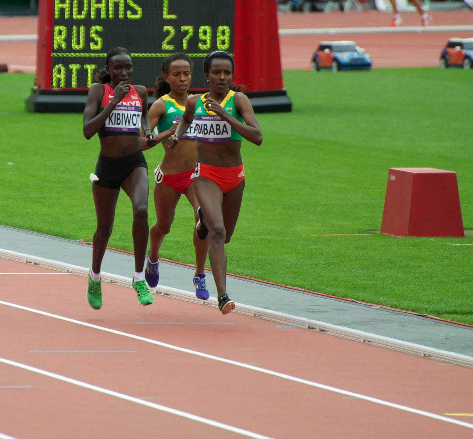 Tirunesh Dibaba leading the women's 5000 metres at the London 2012 Olympics in the Ethiopia kit