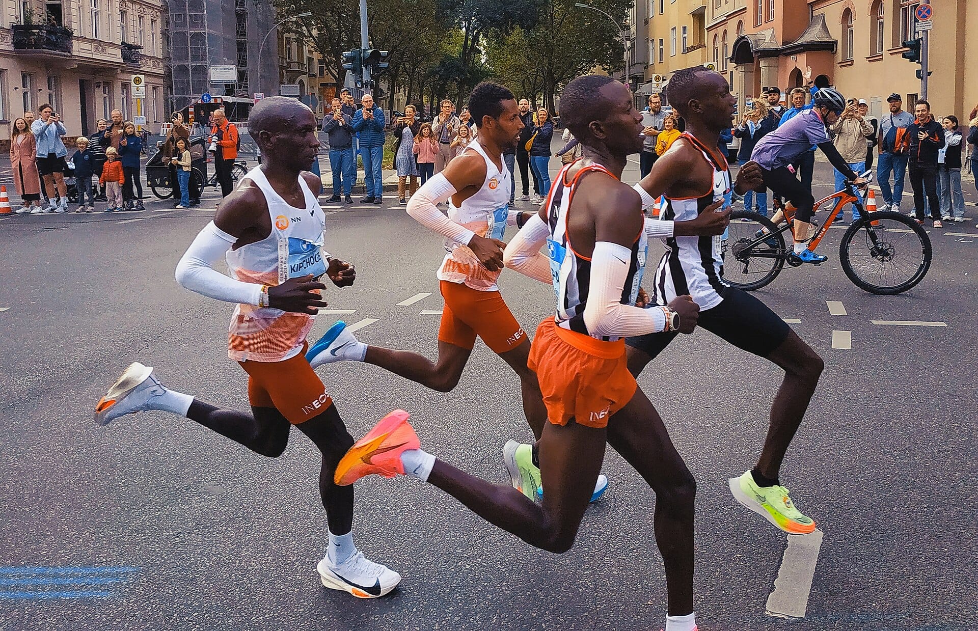 Eliud Kipchoge racing the 2023 Berlin Marathon in NN Running Team kit