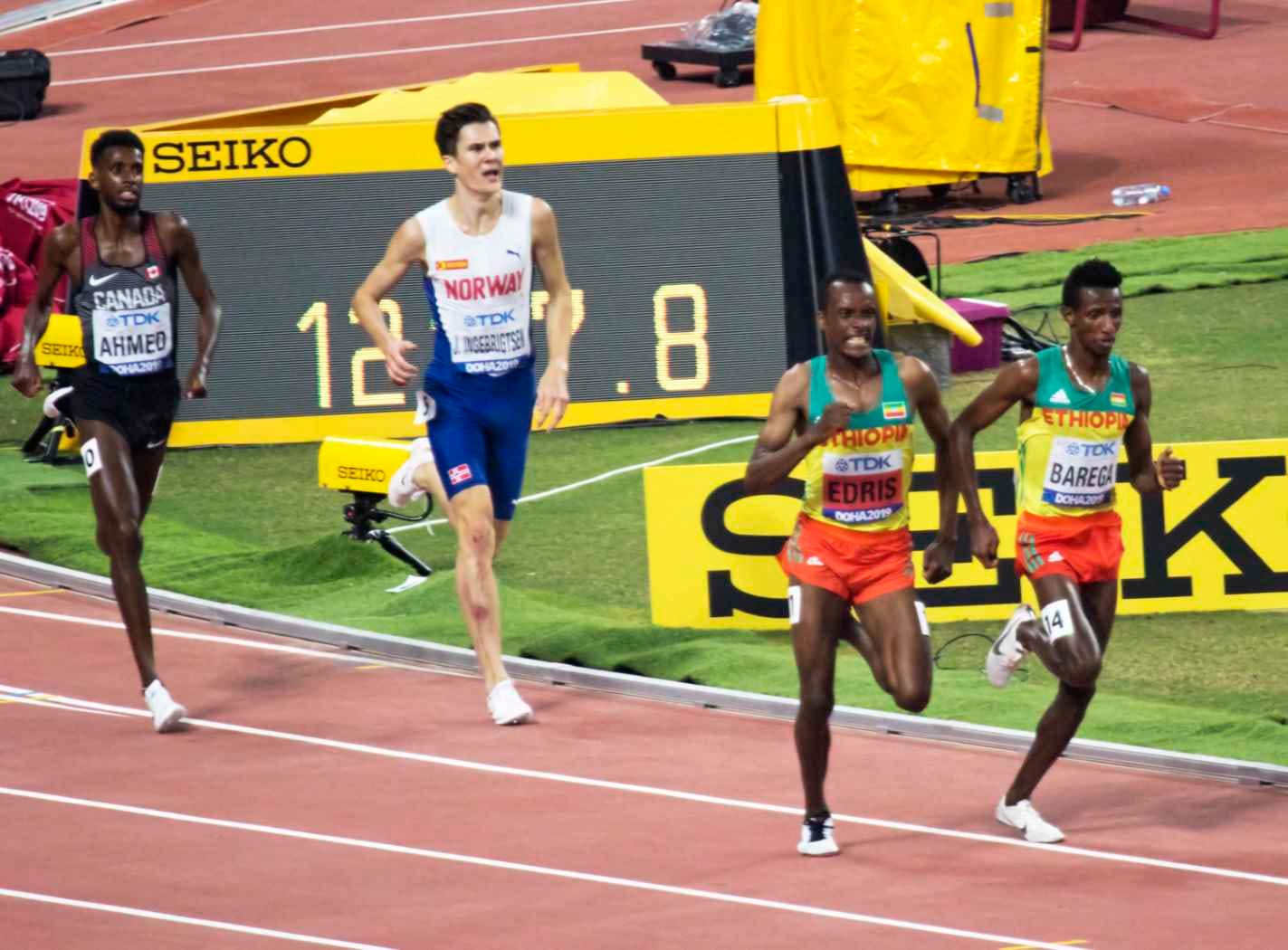 The men 5000 metres final at the 2019 World Championships in Doha with Muktar Edris and Selemon Barega